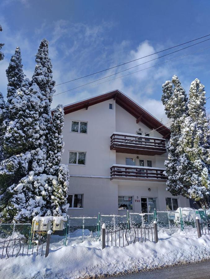 Tui Guest house